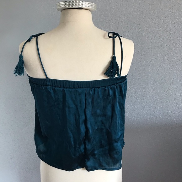 Tie shoulder top - Picture 4 of 4